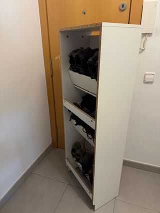 Zapatero blanco IKEA con 3 compartimentos