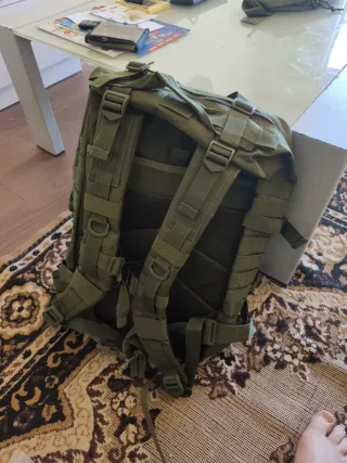 Mochila táctica de color verde de 50L