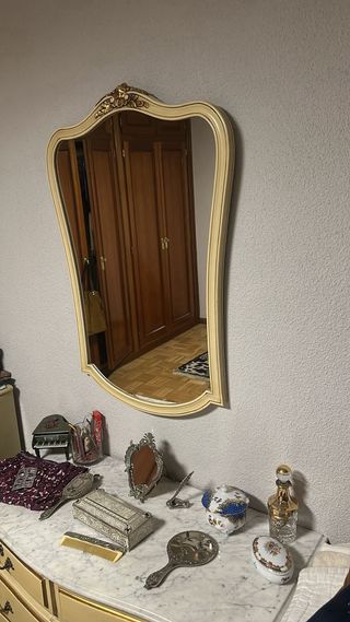 Muebles antiguos dormitorio espejo cómoda mesillas
