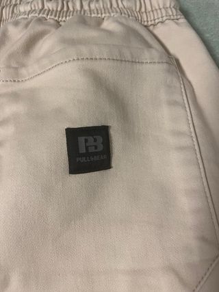 Pantalón Pull&Bear beige talla XS
