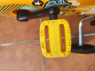 Bicicleta Btwin 14 con ruedines