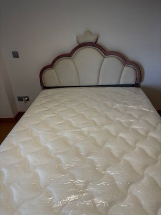 Cama estilo princesa rosa