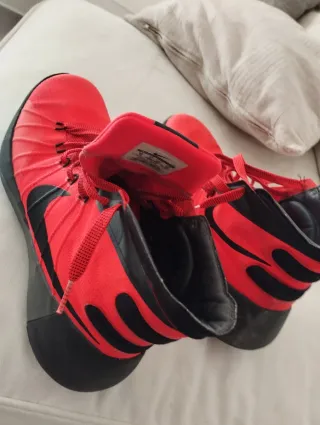 Vendo zapatillas Nike talla 44