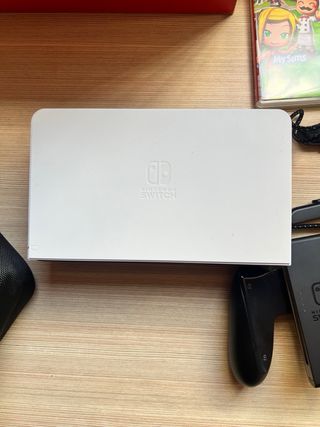 Nintendo Switch OLED + Accesorios