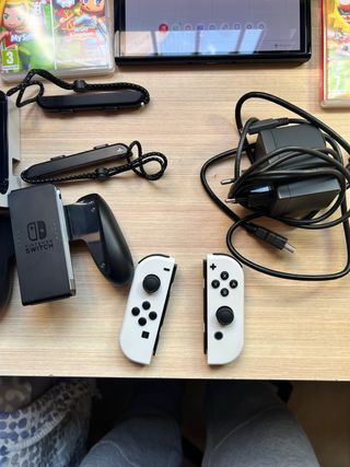 Nintendo Switch OLED + Accesorios