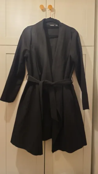 Gabardina negra con cinturón T46/48