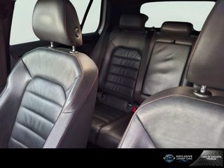 Volkswagen Golf GTI Performance 2.0 TSI 230CV DSG BMT