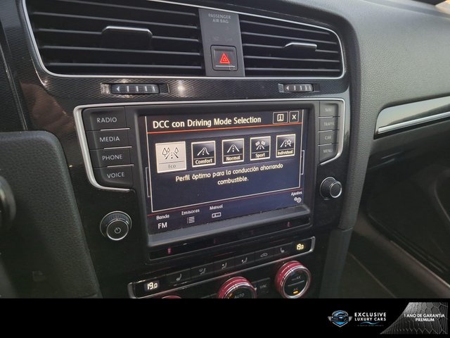 Volkswagen Golf GTI Performance 2.0 TSI 230CV DSG BMT