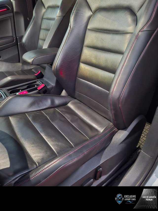 Volkswagen Golf GTI Performance 2.0 TSI 230CV DSG BMT