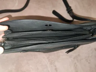 Bolso bandolera gris oscuro