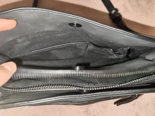 Bolso bandolera gris oscuro