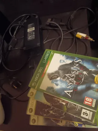 Xbox 360 completa, funcionando,con mandos y juegos