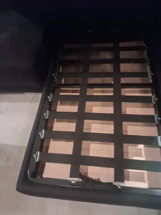 Sofá negro antimanchas mide 2'98 largo ×1,72 largo