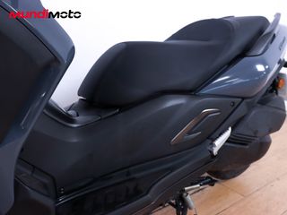 YAMAHA TRICITY 300