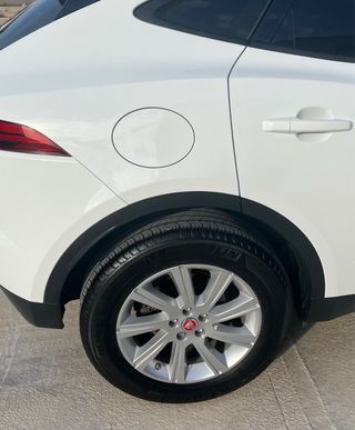 Jaguar E-Pace 2018 impecable