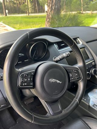 Jaguar E-Pace 2018 impecable