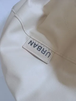 Puff beige con mensaje