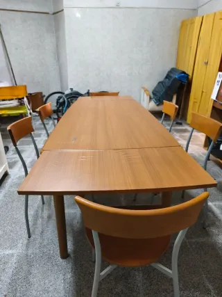Mesa comedor con  6 sillas madera