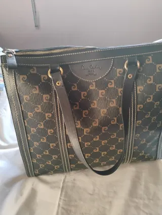 Bolso de Pierre Cardin, piel. Tamaño grande.