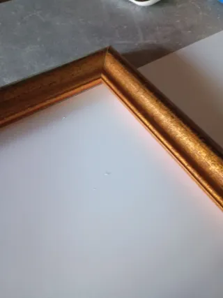 Marco madera color dorado efecto envejecido