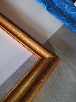 Marco madera color dorado efecto envejecido