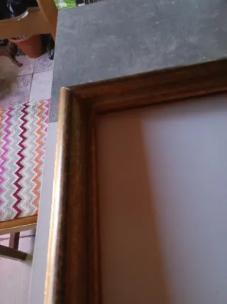 Marco madera color dorado efecto envejecido