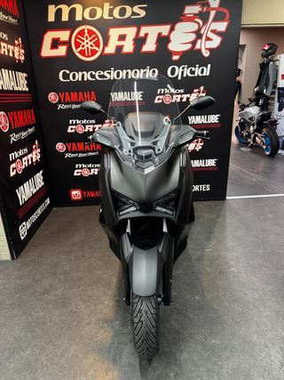 Yamaha XMAX 300 Tech MAX