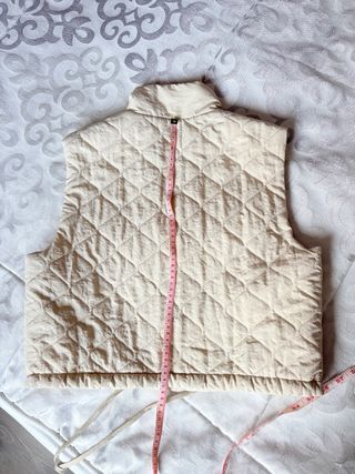 Chaleco acolchado beige