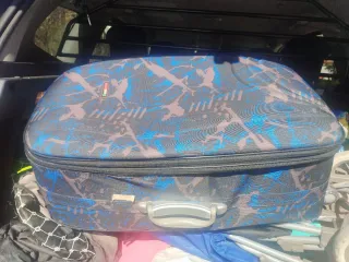 Dos maletas XXL marca misiuss una 6 ruedas dobles