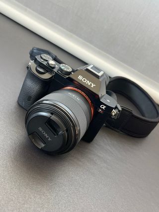 Sony a7R + objetivo 50 mm FE + flash Godox