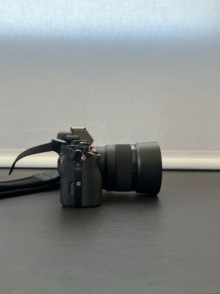 Sony a7R + objetivo 50 mm FE + flash Godox