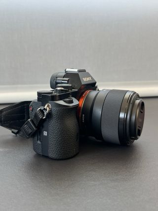 Sony a7R + objetivo 50 mm FE + flash Godox