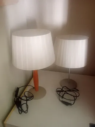 Lamparas de noche  metal/madera pantallas de tela