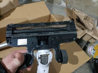 - Amazon Basics Aspiradora sin cable 2 en 1 de 3