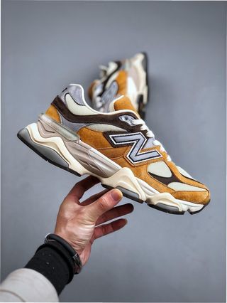 New Balance 9060 T.36 Beige/Marrón