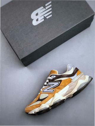 New Balance 9060 T.36 Beige/Marrón