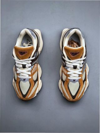 New Balance 9060 T.36 Beige/Marrón