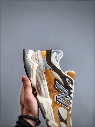 New Balance 9060 T.36 Beige/Marrón