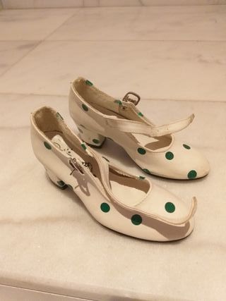 Zapatos Sevillana Lunares Verdes