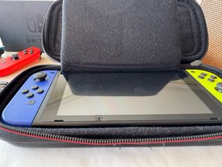 Nintendo Switch Azul/Verde/Amarillo