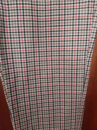 Pantalón leggins cuadros muy cómodos sin estrenar