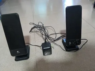 Altavoces Logitech Negros
