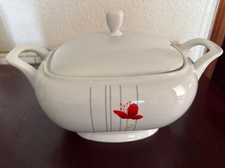 Sopera Erika Porcelana Flor Roja