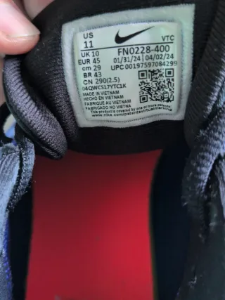 Zapatillas Nike Azules y Naranjas