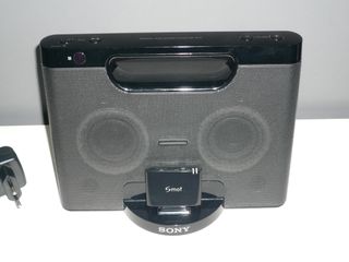Altavoz Sony RDP-M7iP + Adaptador Bluetooth
