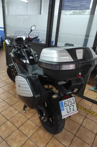 Honda NC750X Adventure Moto Negra/Gris