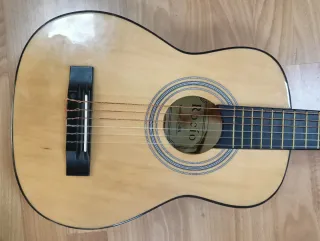 Guitarra Rocío para niños