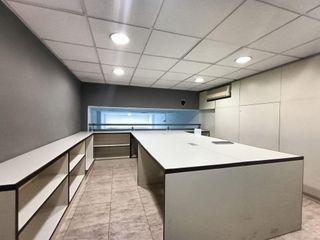 Local comercial en alquiler en Navas en Barcelona