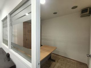 Local comercial en alquiler en Navas en Barcelona