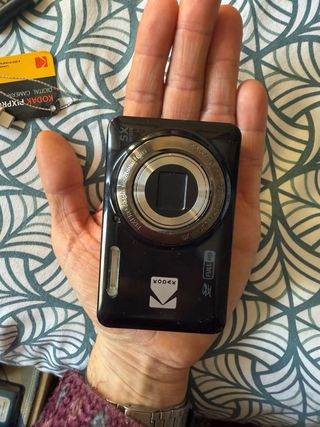 Cámara Digital Kodak Pixpro FZ55, cable, sd, funda
